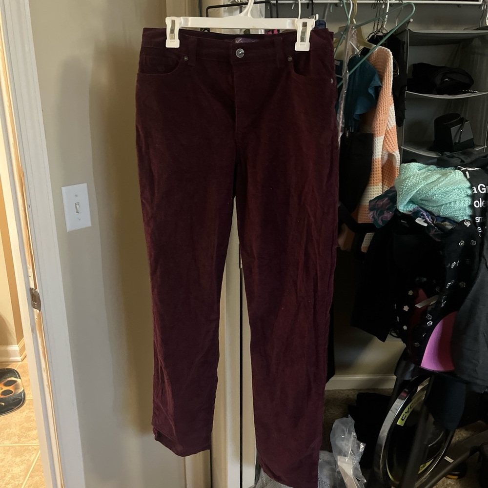 Gloria Vanderbilt Deep Burgundy Trousers
